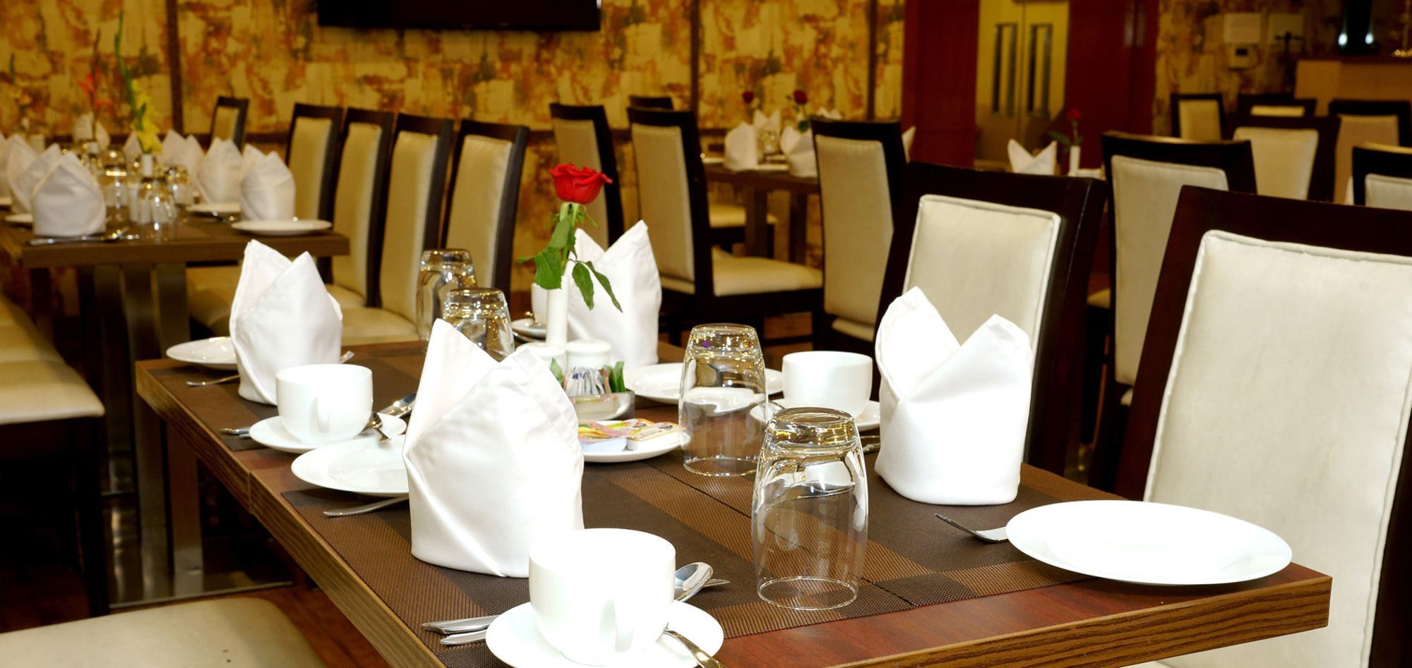Amalfi Grand Hotel Patna  Bagian luar foto